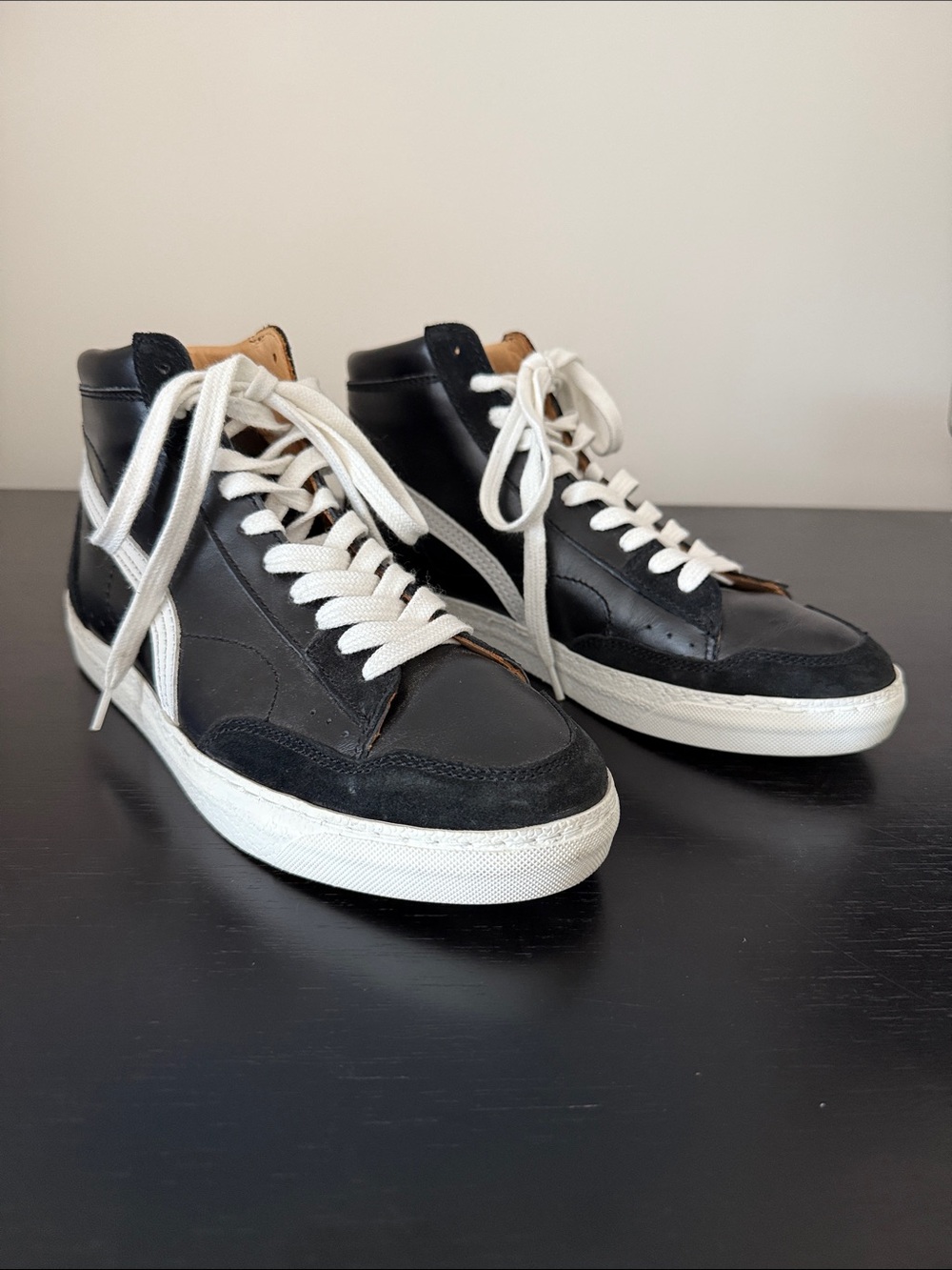 ALOHAS Nova High-Top Sneaker in Black Size EUR 39 US 8-8.5